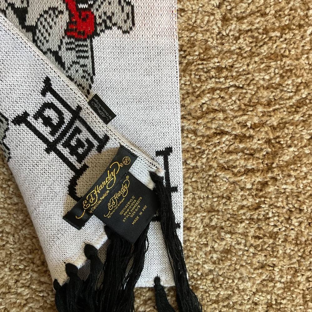 Ed Hardy Christian Audigier White Scarf Death or Glory Skull Graphic Fringe - Picture 6 of 6
